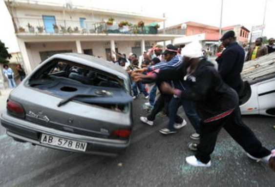 immigrati-pasta-gomme