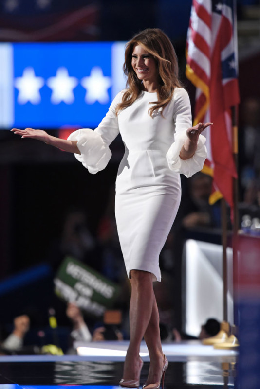 melania-534x800